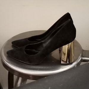 Steve Madden sz7 gold heeled pumps